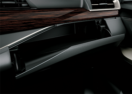 Innova V 2.0AT